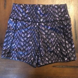 Medium CVG Dusk Dragon 5 inch shorts NWOT